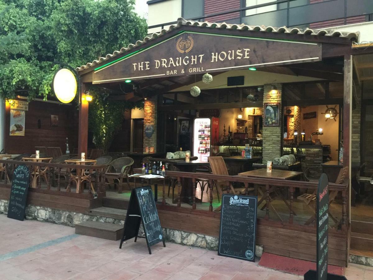 The Draught House Pub-Inn Malia Buitenkant foto